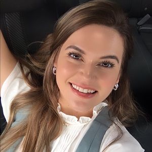 Meet your Posher, Christie